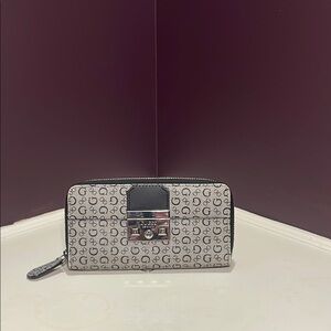 Guess Monogram Wallet